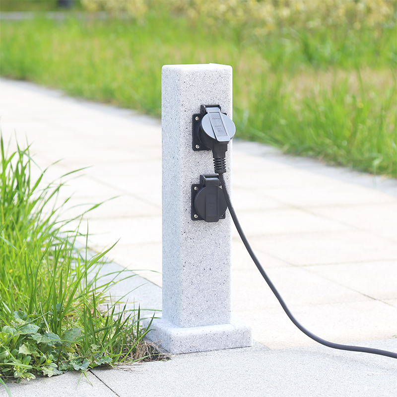 Outdoor Power Hub - Vertical power socket PE waterproof outdoor
